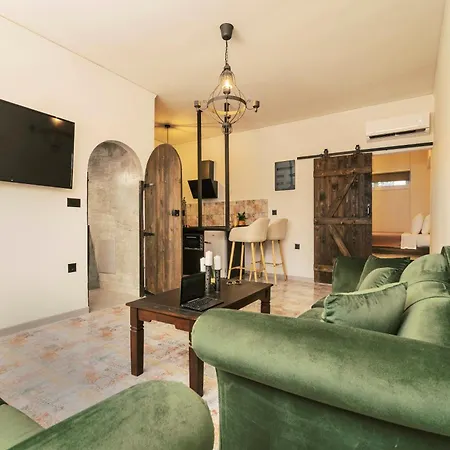 Mailo&luke Rhodes City